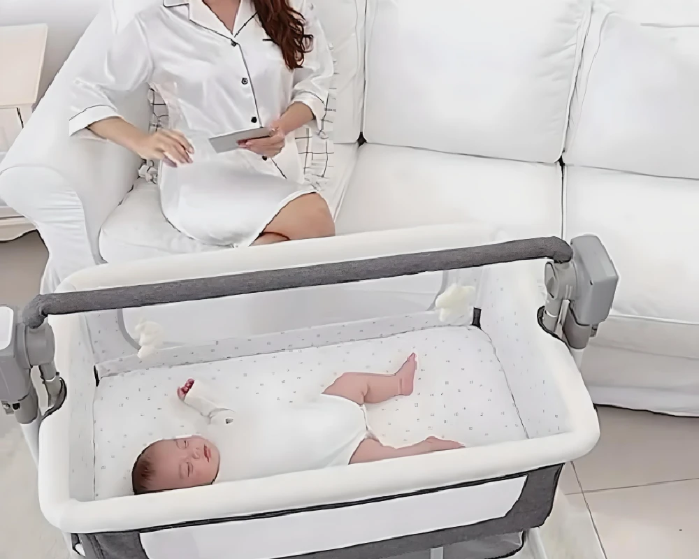 bassinet that moves side to side